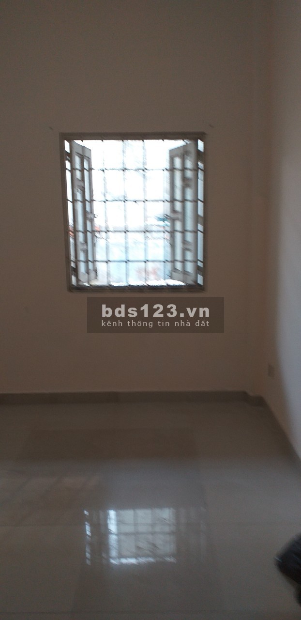 Cho thuê nhà nguyên căn mặt tiền đường Võ Văn Vân, liên hệ 0979995953