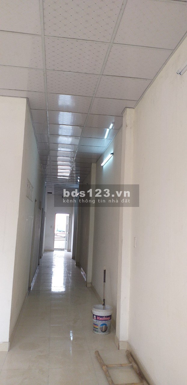 Cho thuê nhà nguyên căn mặt tiền đường Võ Văn Vân, liên hệ 0979995953