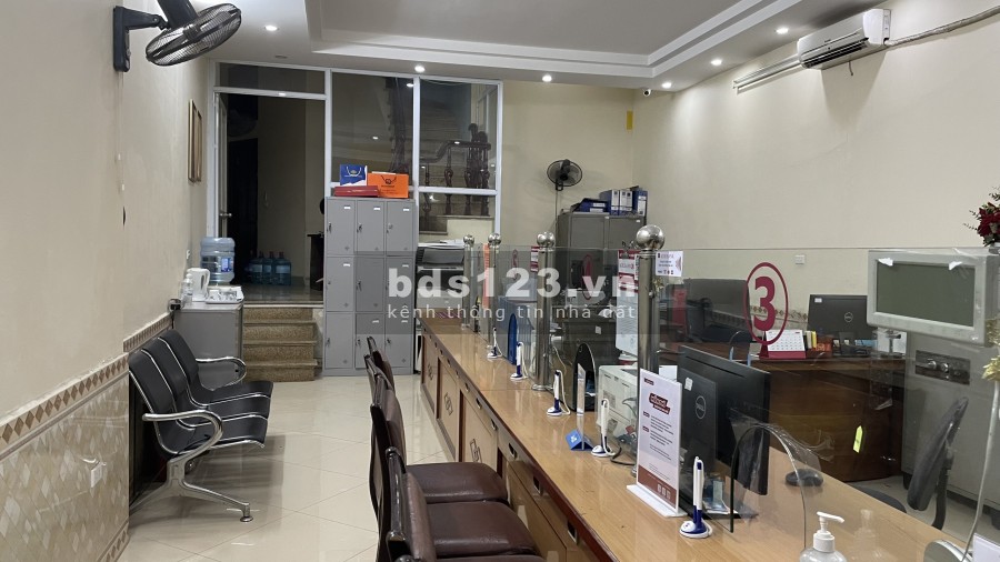 Cho thuê mặt bằng kinh doanh phố Nguyễn Văn Huyên quận Cầu Giấy - Hà Nội lh 0942340571
