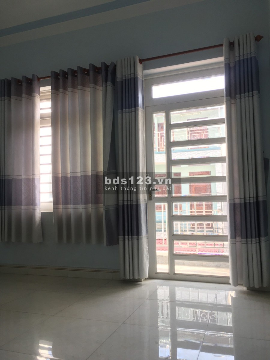 Nhà 2 lầu hẻm 6m, đường Gò Cát, phường Phú Hữu, Quận 9 hẻm an ninh tiện ích xung quanh đủ