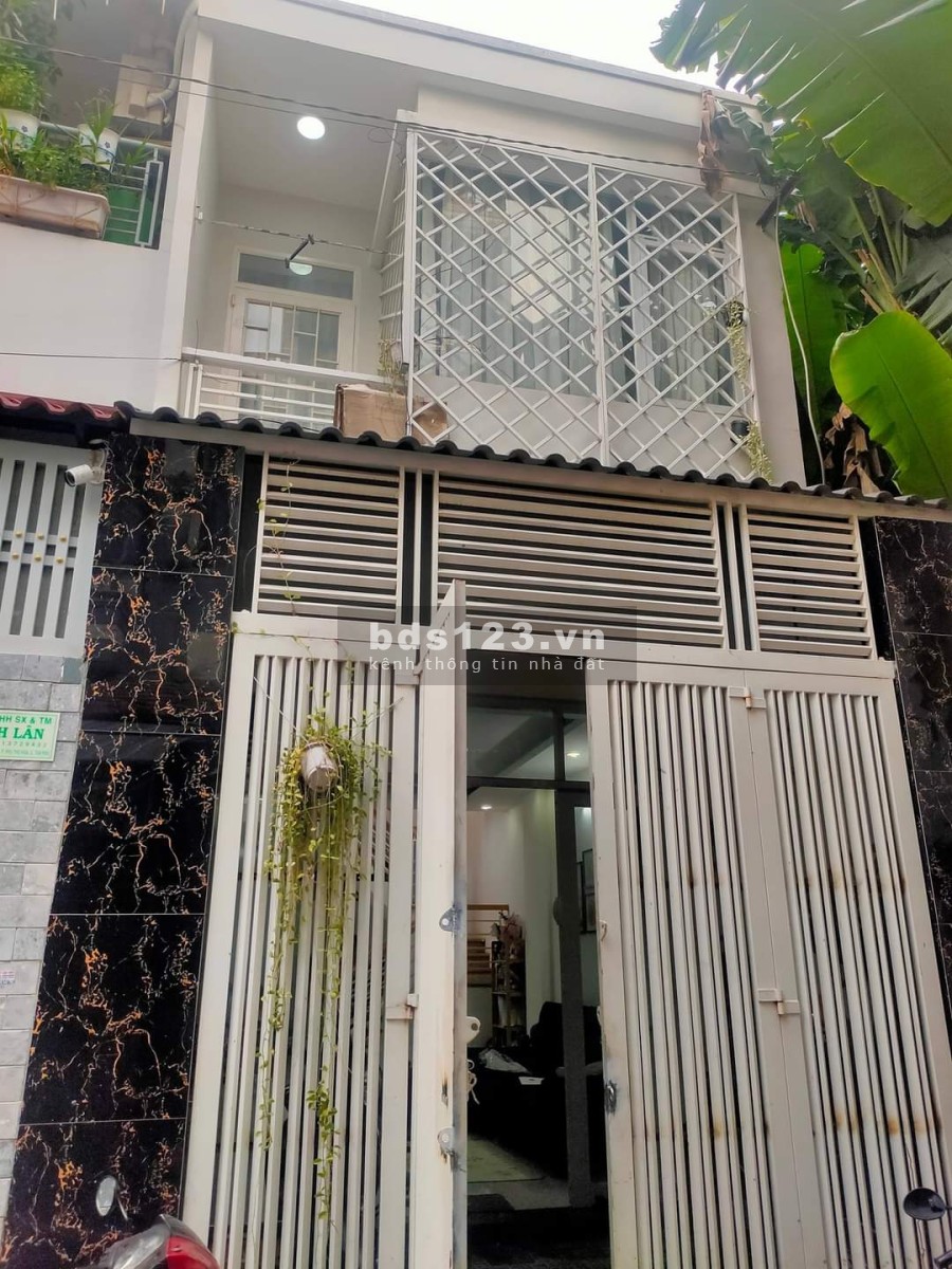 Nhà 2 tầng, Nguyễn Sơn, Quận Tân Phú, Ngang 4x14m, hẻm xe hơi giá bán chỉ 5.3 tỷ