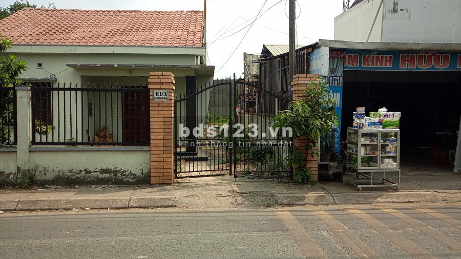 Cho thuê toàn bộ căn nhà ở đường thị trấn Tân Hiệp, cách chợ Hóc Môn 500m.
