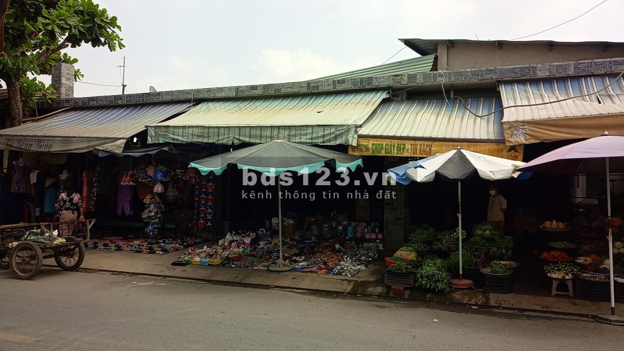 Cho thuê toàn bộ căn nhà ở ngay giữa chợ Ngã Ba Ông Trác, huyện Hóc Môn, TP.HCM
