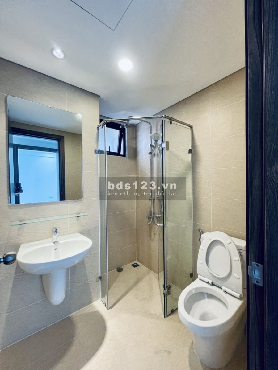 Cần bán căn hộ chung cư Opal Boulevard dtsd 84m2, 2 pn, giá 6.5 triệu/tháng, view thành phố