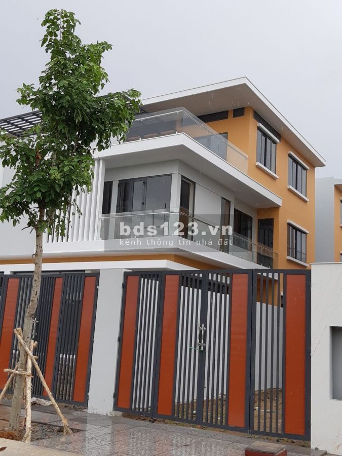 Cần bán căn song lập tại khu đô thị mới Phú Cường, sổ hồng vĩnh viễn lâu dài, giá đầu tư