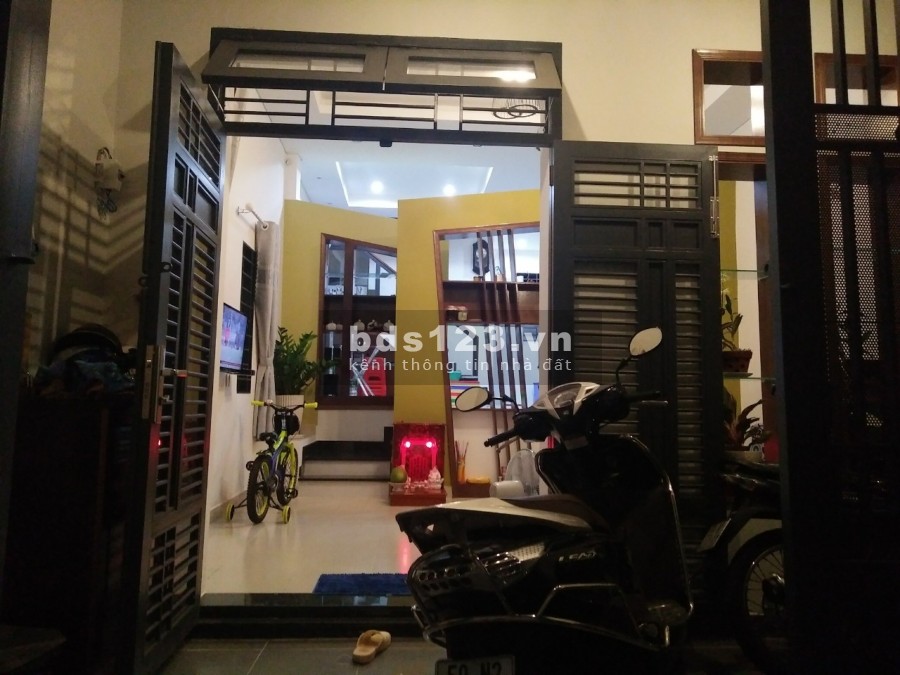Chính chủ cần cho thuê nhà nguyên căn Quận 8, giá tốt, đầy đủ nội thất, lh 0973166006