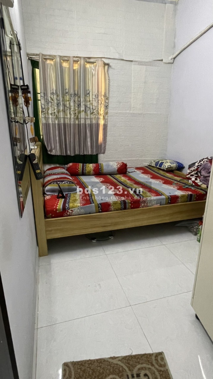 Chính chủ bán nhà chung cư trung tâm Quận 5, sổ chính hồng chính chủ dtsd 62m2, lhcc