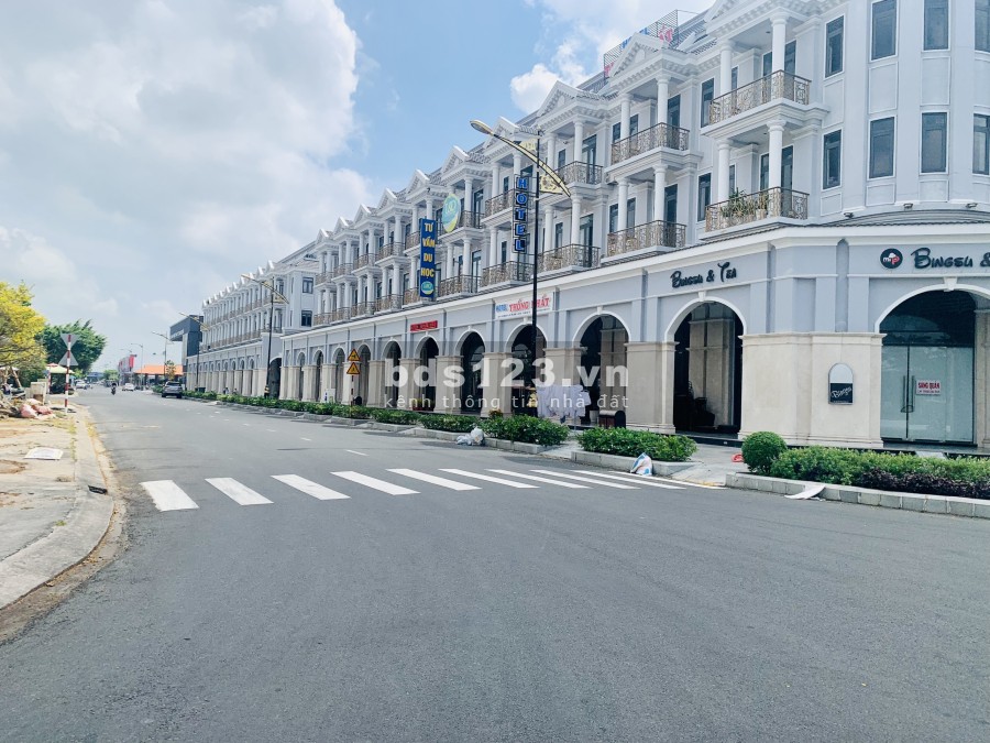 Cần bán shophouse phân lô 1 cạnh góc khu đô thị Phú Cường thành phố Rạch Giá, sổ sẵn