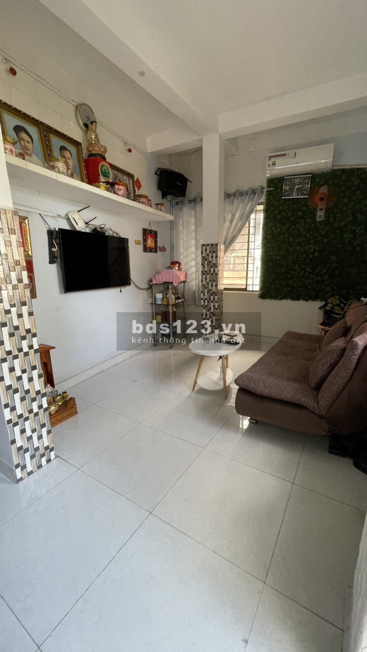 Chính chủ bán nhà chung cư trung tâm Quận 5, sổ chính hồng chính chủ dtsd 62m2, lhcc