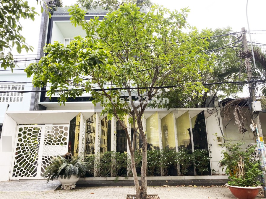 Bán nhà mặt tiền toạ lạc tại khu định cư Tân Quy Đông, phường Tân Phong, Quận 7