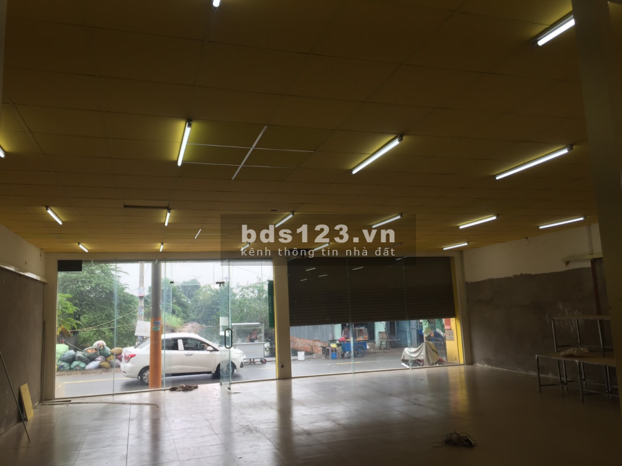 Cho thuê nhà mặt tiền diện tích sử dụng 11x15m, đường nhựa 8m giá thương lượng
