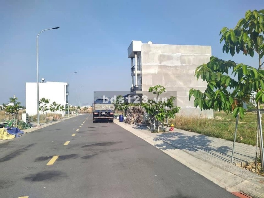 BÁN GẤP ĐẤT 6X20m ĐÃ LÊN THỔ CƯ 100% GIÁ 650TR