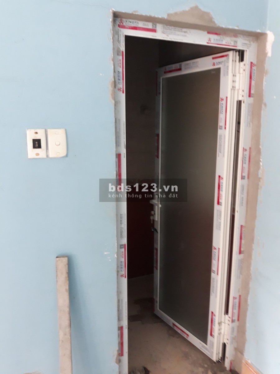 Cần cho thuê nhà nguyên căn dtsd 144m2, ở Bình Chánh giá 16 triệu/tháng, khu dân cư đông