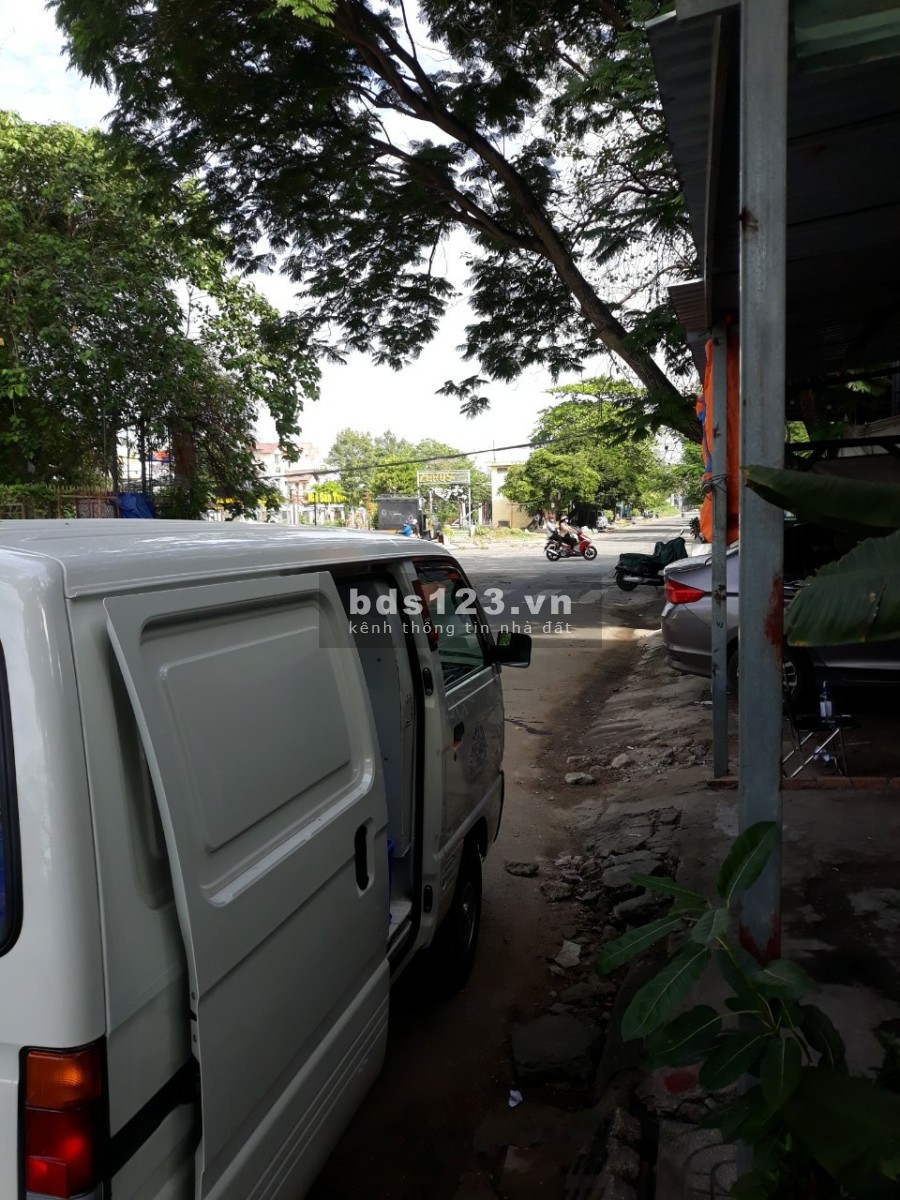 Cần cho thuê nhà nguyên căn dtsd 144m2, ở Bình Chánh giá 16 triệu/tháng, khu dân cư đông