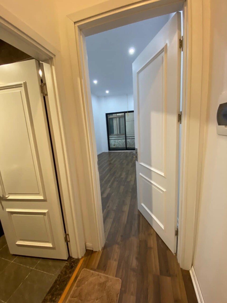 Bán nhà nhỉnh 3 tỷ, dtsd 35m2, ô tô đỗ cửa cách phố Lê Duẫn 60m, ngõ thông 2 phố