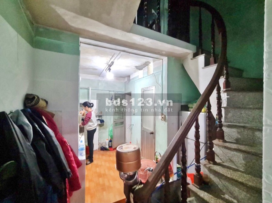 Tôi cần bán nhà 2 tầng DT 36m2 khu phân lô Thanh Xuân giá 3 tỷ 4 có thương lượng