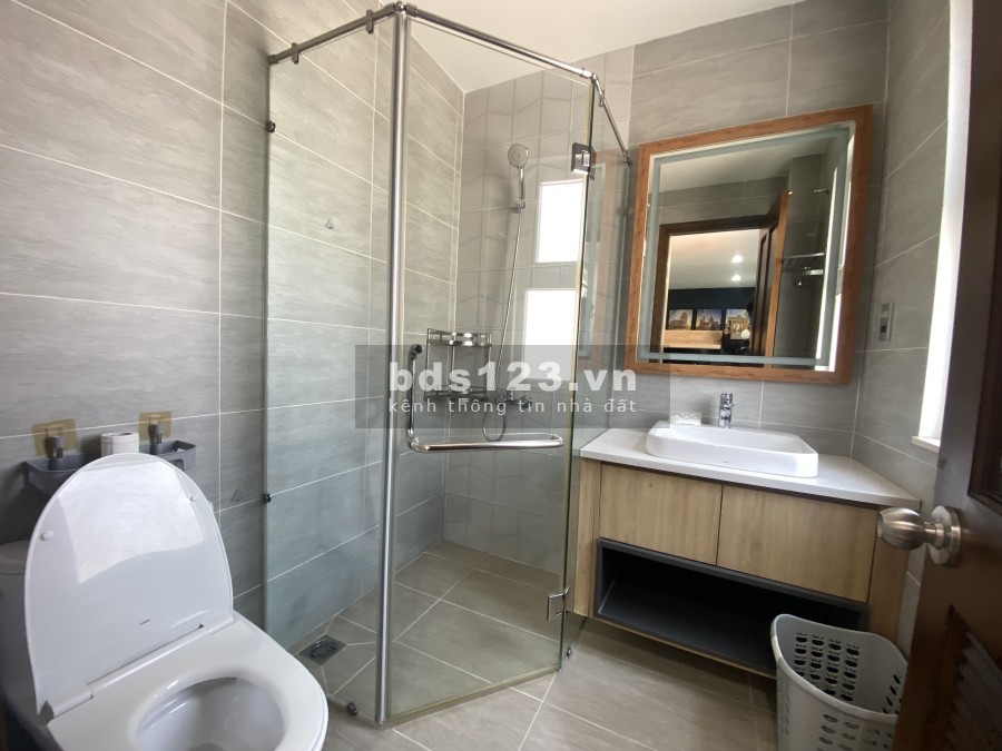 Cho thuê căn hộ phong cách sang trọng hiện đại tại Quận 1, đầy đủ tiện ích, khu an ninh