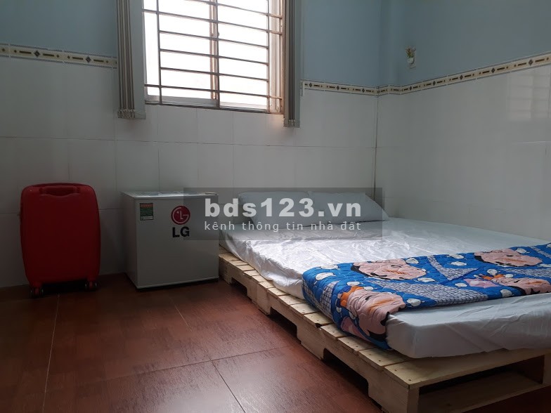 Hiện còn 2 phòng cho thuê tại Quận 4 giá bán chỉ 2.8 triệu và 3.5 triệu/tháng