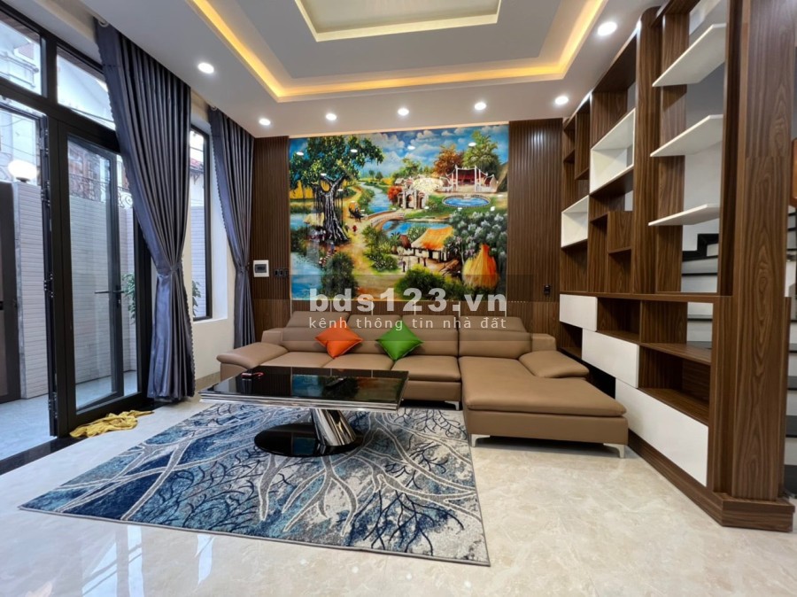 Kẹt tiền bán gấp Nguyễn Hữu Thọ 56m2, 4 tầng, hẻm ô tô, kinh doanh
