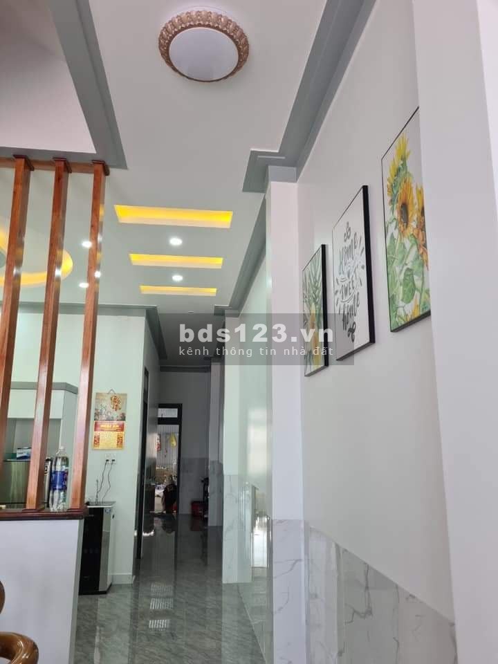 Nhà Xã Đàn Đống Đa, dt 32m2, xây 3 tầng 30m ra ô tô tránh, 200m ra mặt phố Xã Đàn
