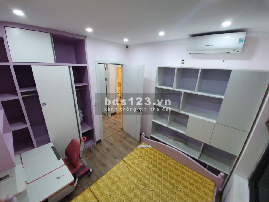 Chuyển nhượng căn hộ 81m2 FULL Nội thất , giá chỉ 2.3 tỷ tại dự án Valencia Long Biên Hà Nội