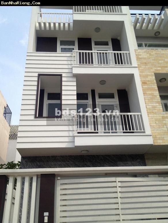 Kẹt tiền bán gấp nhà hẻm xe hơi Trần Bình Trọng, P.4, Q.5, DT: 3.6x13m, 4 lầu, chỉ 8.8 tỷ bớt lộc