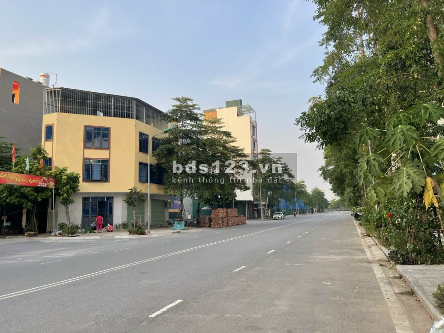 Cho thuê nguyên căn, 04 tầng làm văn phòng, chỗ ở Yên Nghĩa tiện ích xung quanh đầy đủ