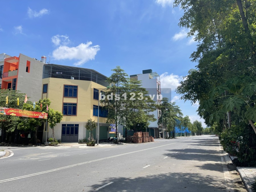 Cho thuê nguyên căn, 04 tầng làm văn phòng, chỗ ở Yên Nghĩa tiện ích xung quanh đầy đủ
