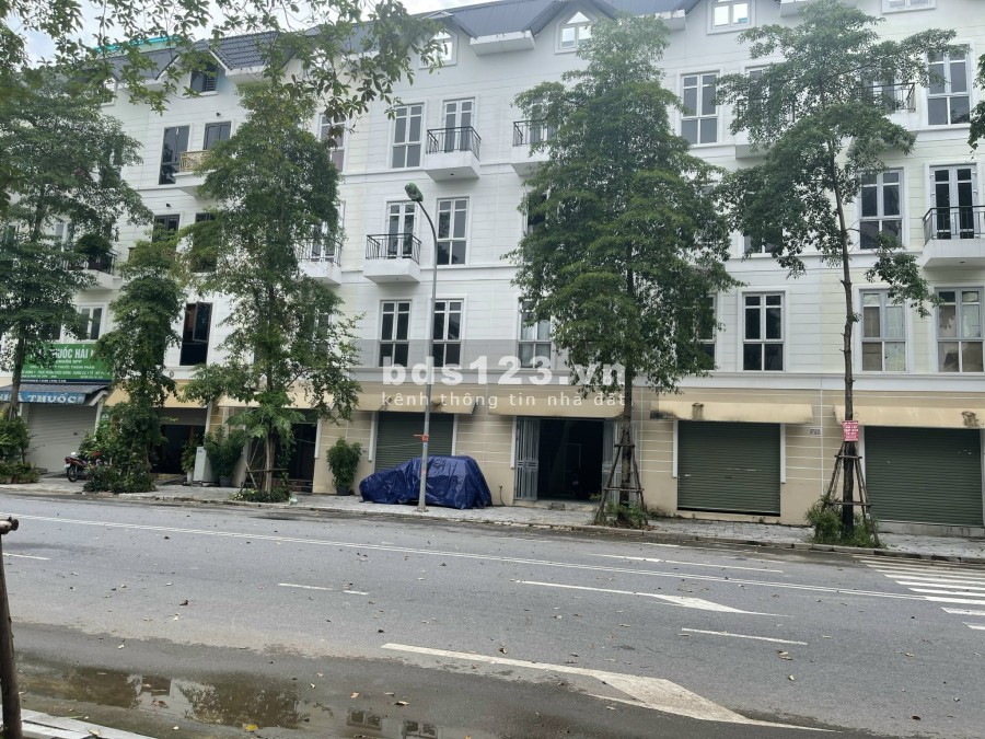 Cho thuê nguyên căn, 04 tầng làm văn phòng, chỗ ở Yên Nghĩa tiện ích xung quanh đầy đủ