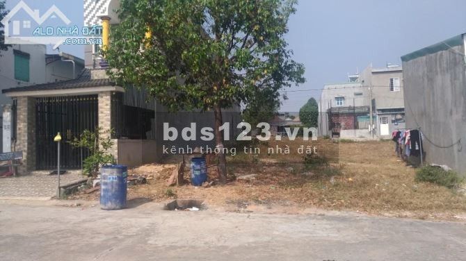 Chính chủ cần bán lô đất dt 150m2 mặt tiền chợ đang kinh doanh quán ăn giá tốt, hỗ trợ vay