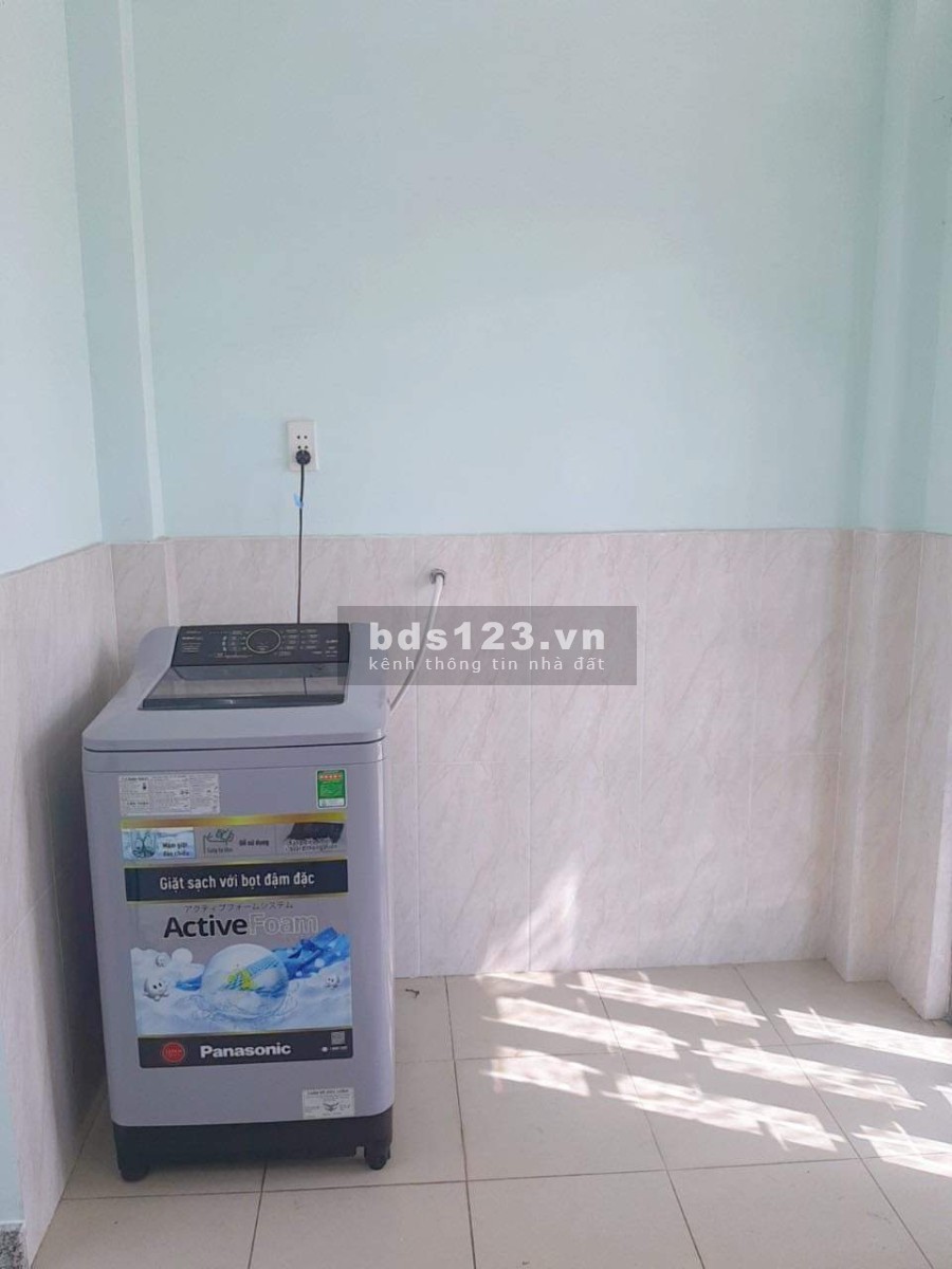 Cần tìm một bạn nữ tháng 6 này chuyển vào ạ