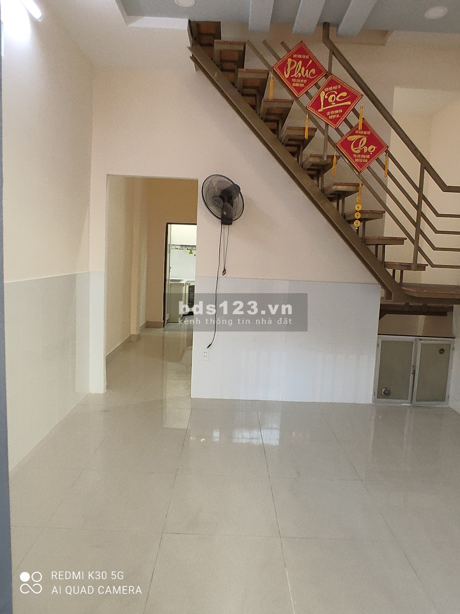 Nhà cho thuê nguyên căn cấp 4 ngay trung tâm Quận Thủ Đức cũ liên hệ 0815889499