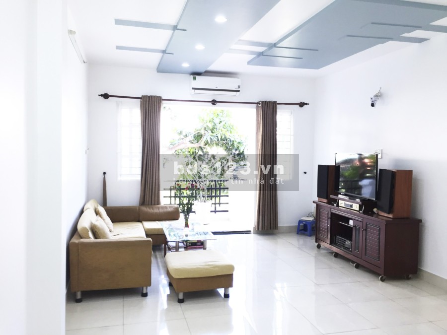 Bán nhà mặt tiền hẻm 147 đường Nguyễn Thị Thập, phường Tân Phú, Quận 7, 5 tầng đúc
