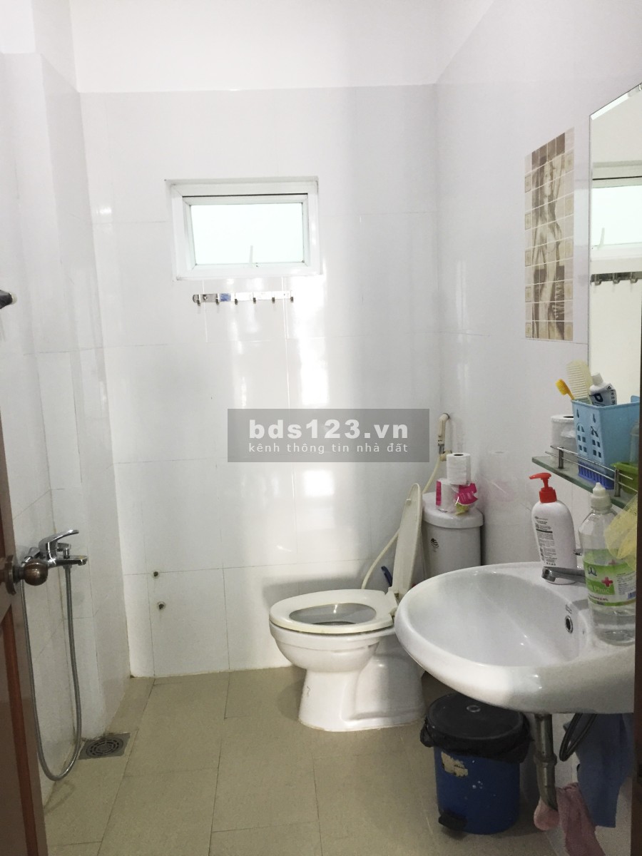 Bán nhà mặt tiền hẻm 147 đường Nguyễn Thị Thập, phường Tân Phú, Quận 7, 5 tầng đúc