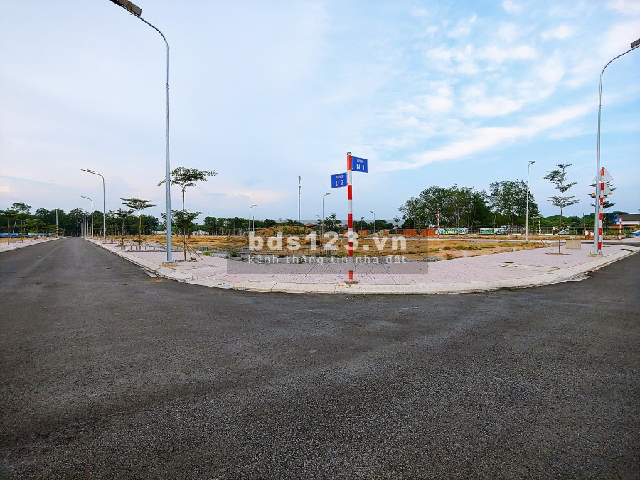 Cần bán lô góc tại Golden City, mặt đường nhựa 12m, thổ cư 100%
