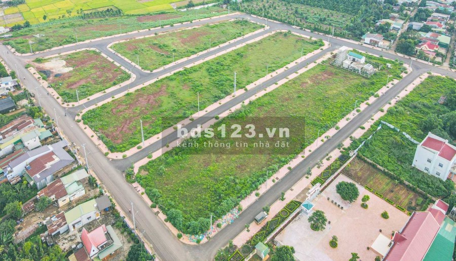 Đất nền khu đấu giá Xã EA KNUẾC cạnh hồ sinh thái nghỉ Hồ Ea Nhái pháp lý chính chủ