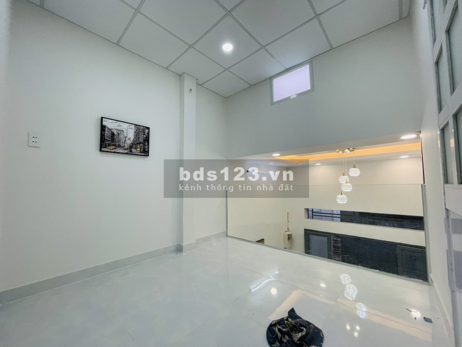 Điện Biên Phủ - Trệt Lửng - 2PN+2WC - Sát Vinhomes , gần Q1...,