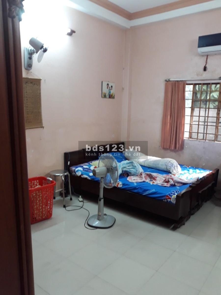 Cho thuê nhà nguyên căn diện tích 96m2 (4m X 24m) ở Bình Chánh, giá 16 triệu/tháng, lhcc