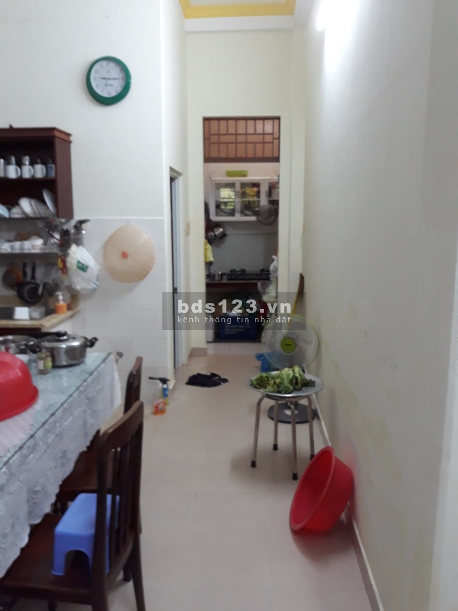 Cho thuê nhà nguyên căn diện tích 96m2 (4m X 24m) ở Bình Chánh, giá 16 triệu/tháng, lhcc