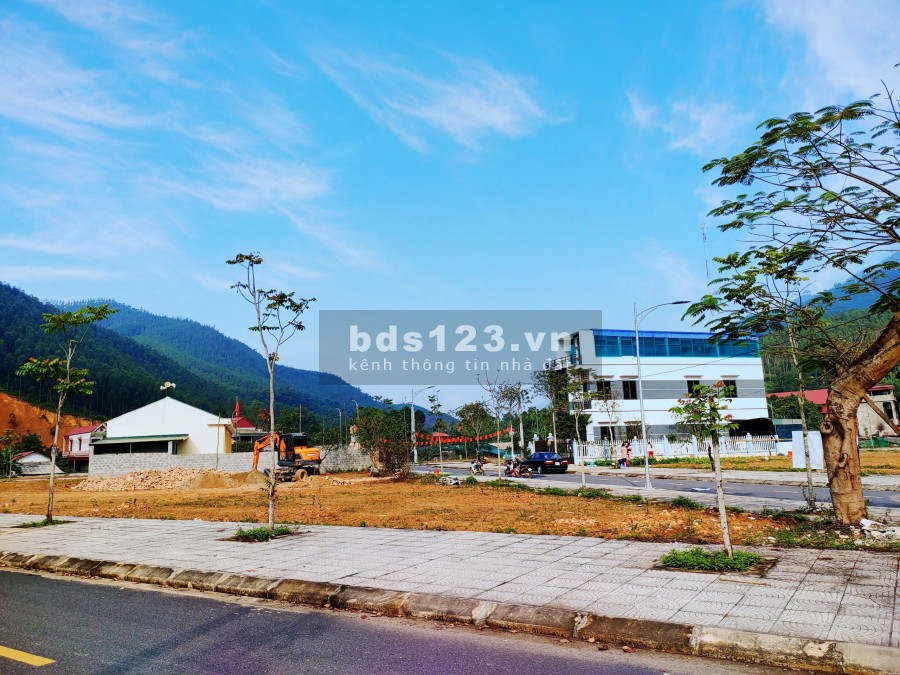 Cần Bán Gấp lô đất đẹp tại khu Bến Sơn- nằm ngay trung tâm thị trấn Yên Lập, Phú Thọ 200m2
