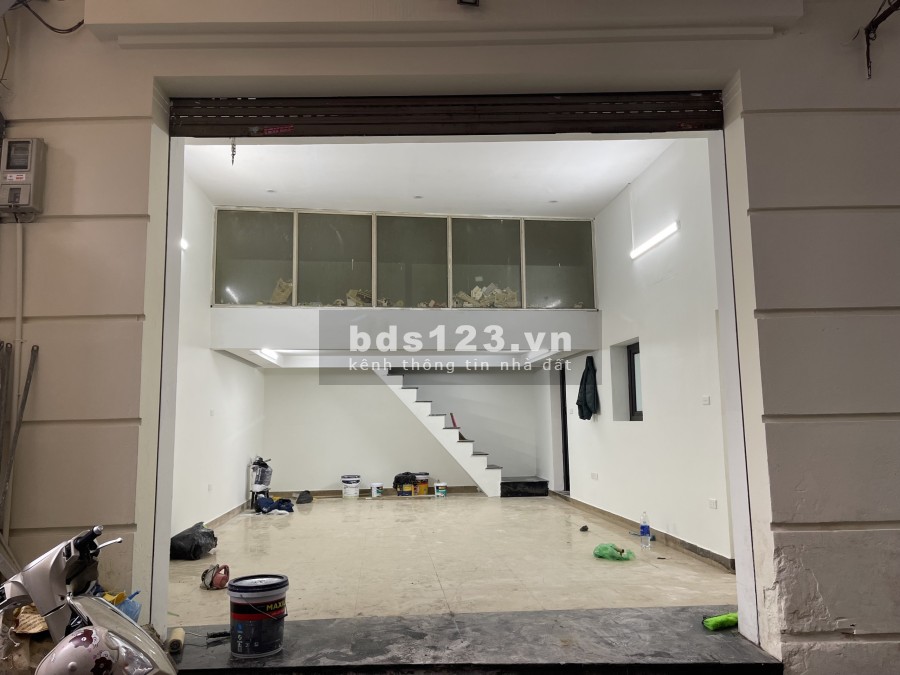 Cho thuê cửa hàng, văn phòng công ty, spa, salon, 1b Ngõ Hàng Đậu, Hà Nội DT: 50m2, mặt tiền 6m