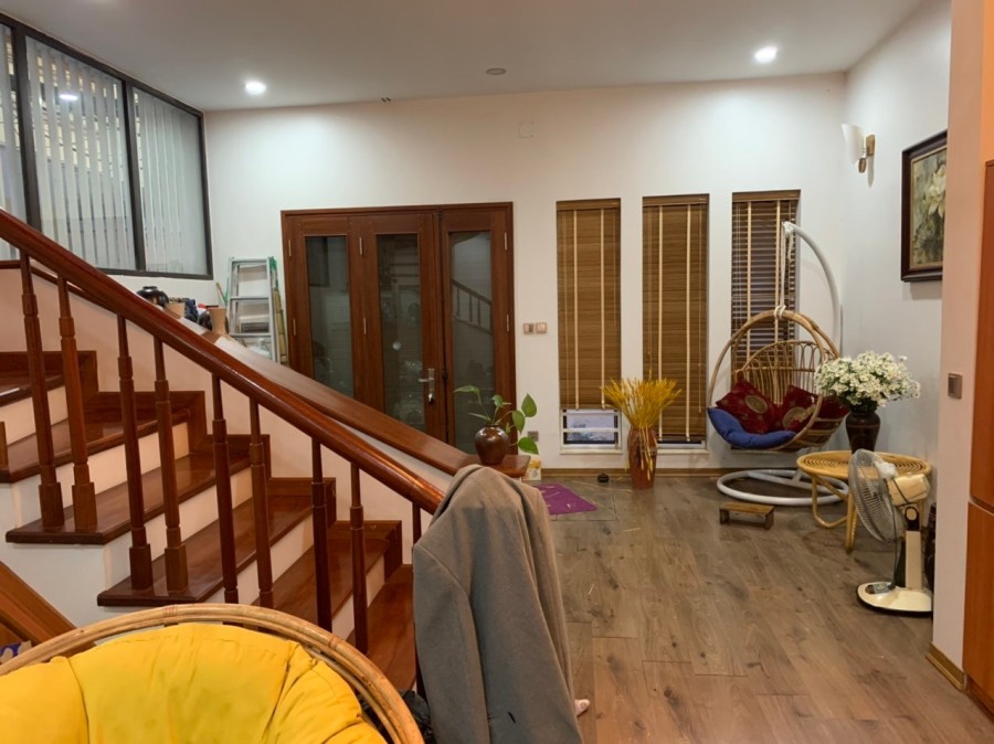 Bán nhà phố Lạc Long Quân, Phân Lô 10m ô tô đỗ, 2 ngõ đi, dt 50m2, 4 tầng, giá 6.62 tỷ 0972160106