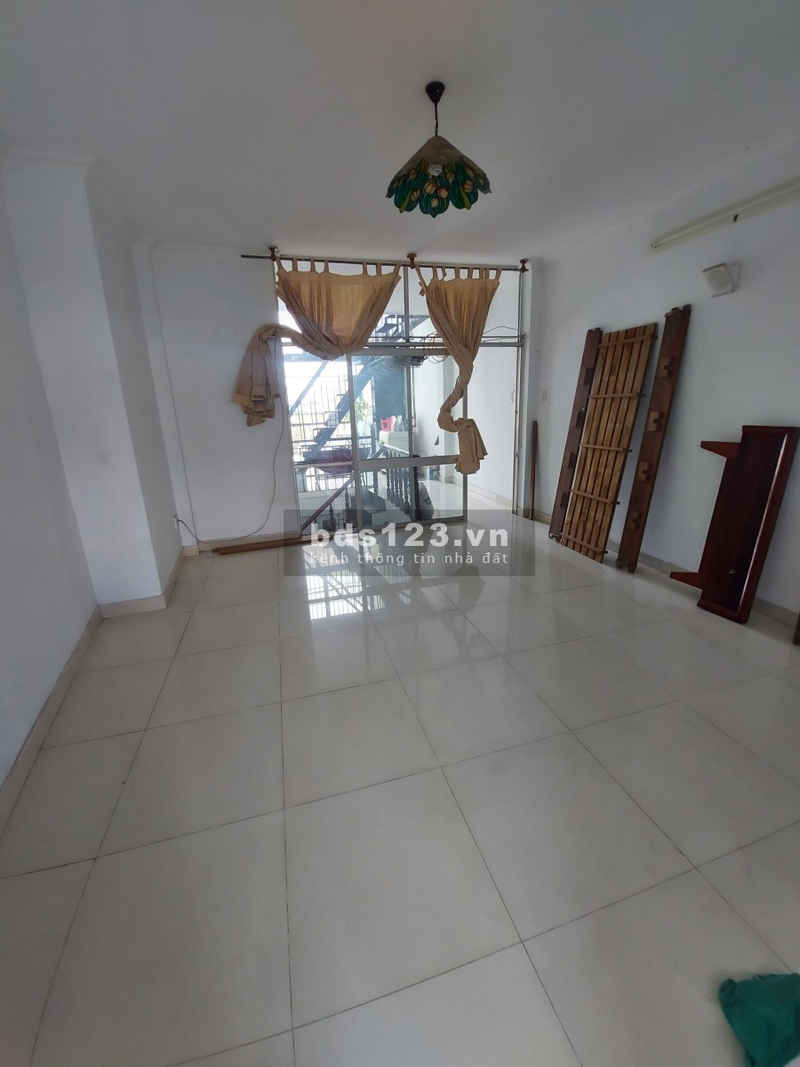 Nhà chính chủ cần bán nhanh dtsd 70m2, giá bán 6.8 tỷ, hẻm 100 Lê Văn Duyệt, Bình Thạnh
