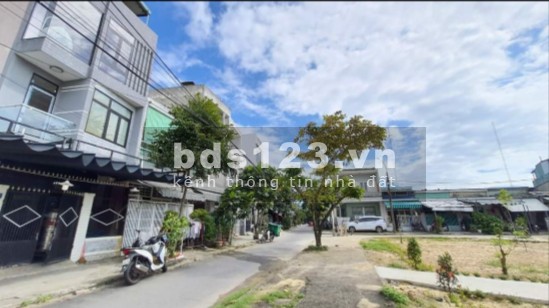 Bán nhà 2 mặt thoáng đãng, hơn 4 tỷ, nhìn sông Hàn, xem bắn pháo hoa, Sơn Trà, Đà Nẵng