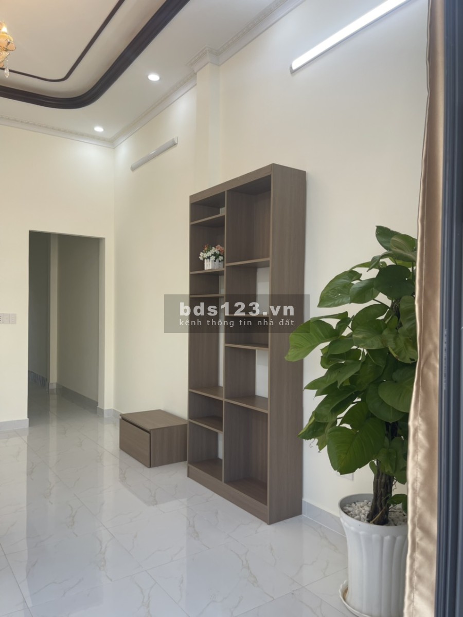 Bán gấp căn nhà mới xây tại Bến Cát, Bình Dương, hạ tầng hoàn thiện, vào ở được ngay