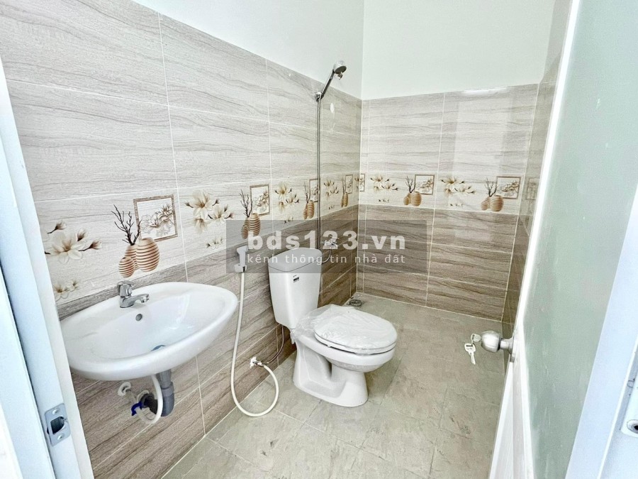 Bán gấp căn nhà mới xây tại Bến Cát, Bình Dương, hạ tầng hoàn thiện, vào ở được ngay