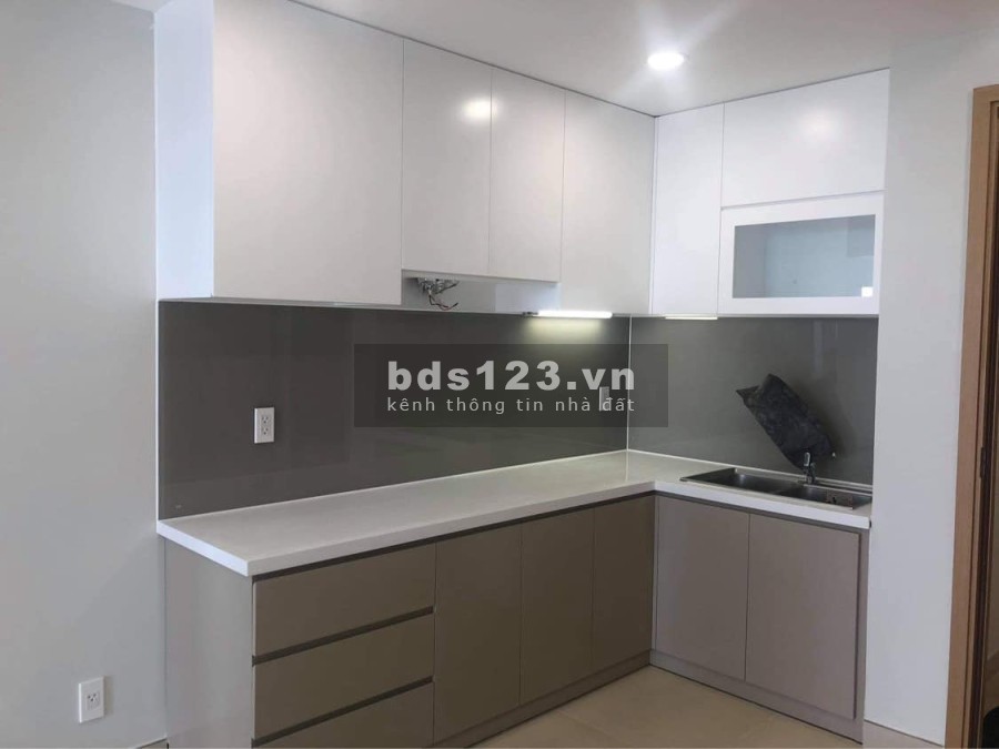 Cần bán căn chung cư Carillon 7, diện tích sử dụng 71m2 giá bán chỉ 3 tỷ tầng cao thông thoáng
