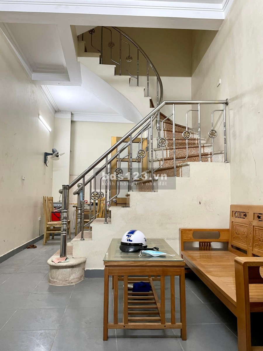 Bán nhà đẹp Phạm Văn Đồng, ô tô đỗ cửa, diện tích sử dụng 38m2, đúc 4 tầng giá bán 3.8 tỷ