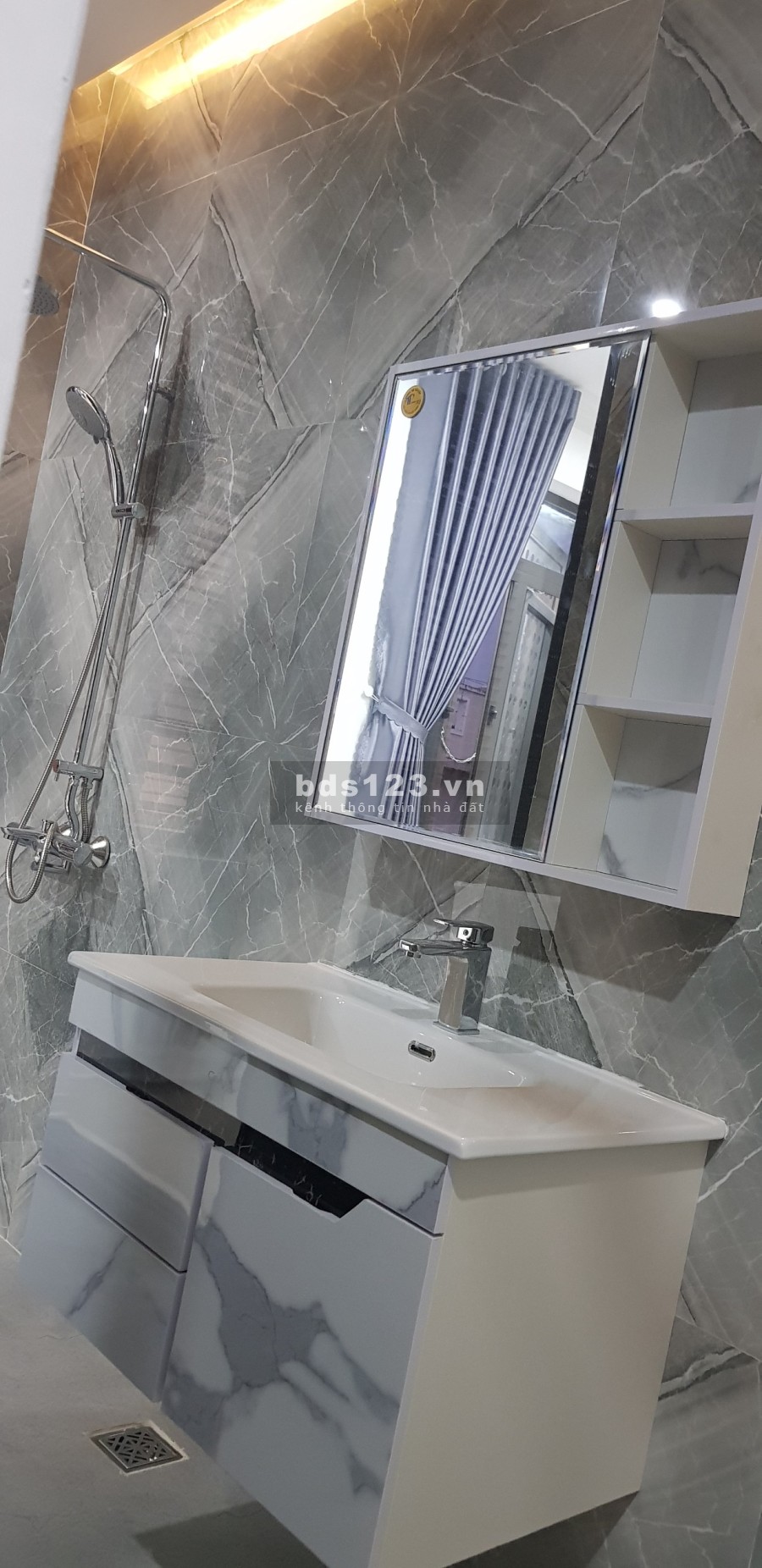Bán nhà, kiệt hơn 3,5m, nhỉnh 4 tỷ, đường 2/9 và thông Đại lộ Thăng Long, Quận Hải Châu.