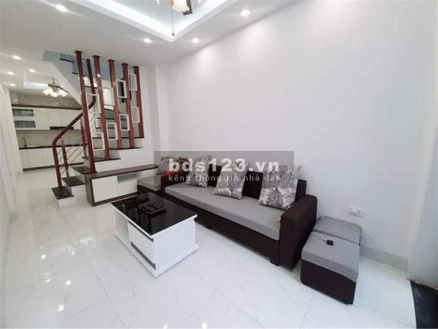 Bán nhà Quận Long Biên, Thượng Thanh, dtsd 48m2, 5 tầng, 5m mặt tiền, ô tô 10m, kinh doanh